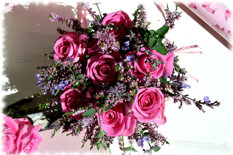 Las Flores - Flower&Gift Shop Gallery - please give us a feedback if image didn't show up...